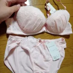 新品 W'BASIC ブラジャー＆ショーツセット ピンク