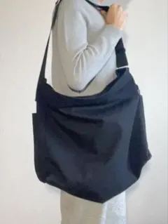 【完売品】GU キャンバスショルダーバッグ +E ブラックのサムネイル