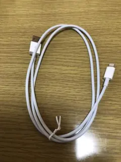 USB-A to Lightningケーブル ホワイト