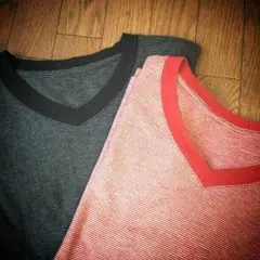 【送料込】UNIQLO＊ＶネックＴシャツ２枚組