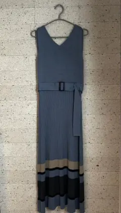 【美品】AZULヘムデザインノースリーブロングワンピース
