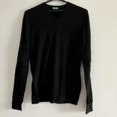 UNITED COLORS OF BENETTON ブラック Vネック ニット