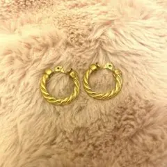 ヴィンテージ　monet ゴールドツイストフープイヤリング