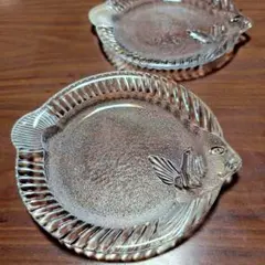 【昭和レトロ】 魚 ガラス 皿 2枚セットプレート 食器 中皿 小皿のサムネイル