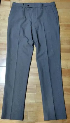 ユニクロ 感動パンツ 85 グレー