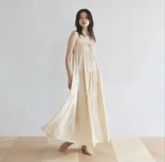 Amomentoプリーツロングワンピース Amomentoプリーツロングワンピース - メルカリ