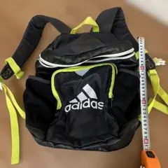 adidas 黒/黄緑 リュック