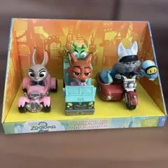 ズートピア2 プルバックカー　セット　フィギュア　ディズニーストア　パウバート