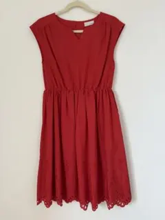 テチチ　刺繍レースワンピース