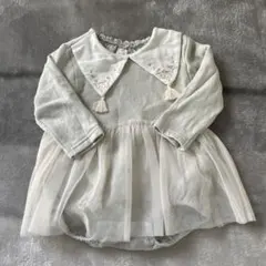 バースデイ　コトリ　グレーの刺繍付きロンパース