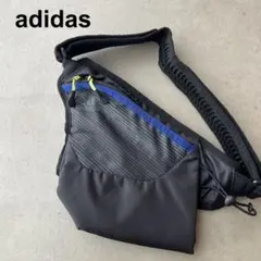 【adidas】アディダス　美品　ボディバッグ　ボトルポーチ　ウエストバッグのサムネイル