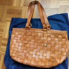 ロビータのバック