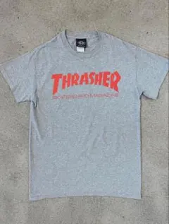 THRASHER Tシャツ グレー レッド ロゴ 半袖 スケーターのサムネイル
