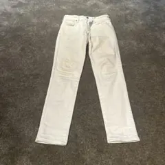 DIESELホワイト スリムフィットデニム