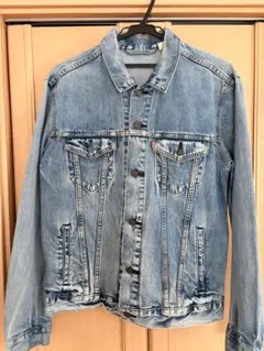 Levi's デニムジャケット ダメージ加工 Mサイズ - メルカリ