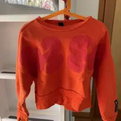 オレンジ クルーネック トレーナー