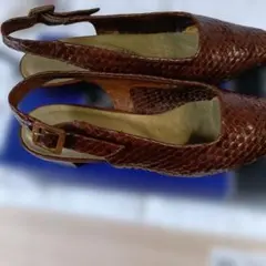 Yves Saint Laurent スリングバックパンプス ブラウンのサムネイル