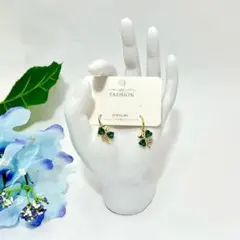 【新品】四つ葉のクローバー ピアス エメラルドグリーン ゴールド フープピアス