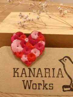 刺繍屋さん ブローチ ハート(ピンク) ハンドメイド