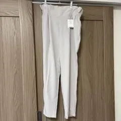 未使用　ViS ライトグレー テーパードパンツ