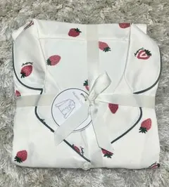 いちご柄サテンパジャマセット 未使用 GU レディース 部屋着