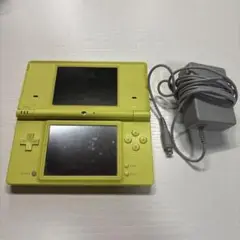 ニンテンドーDS 本体 イエロー 充電器付き早いもの勝ち‼️