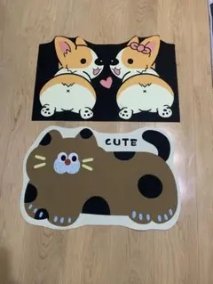 犬と猫デザインのキッチンマット