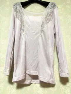 レース付き薄いピンク長袖トップスインナー