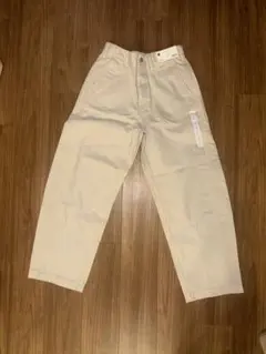 GU バレルレッグワークパンツ　ホワイト