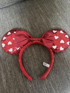 赤いハート型スパンコールカチューシャ