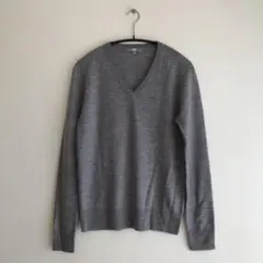 UNIQLO（ユニクロ）Ｖネックセーター