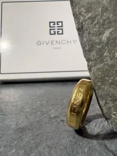 Givenchyゴールドリング22号前後