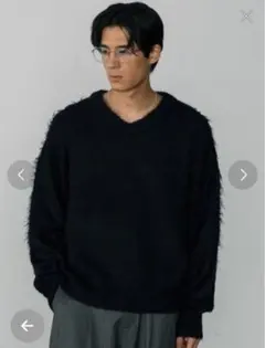 LURAKU ネイビー　　Vネック ニット