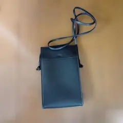 ユニクロ　レザータッチミニツールショルダーバッグ
