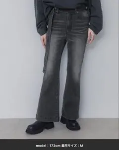 JEANASIS ベルトツキフレアデニム　Mグレー　モード　クール　ギャル　25