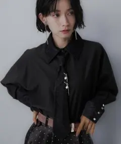 パーツツキネクタイシャツ