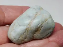 糸魚川240 翡翠 31g ヒスイ 原石 鑑賞石 自然石 誕生石 鉱物 鉱石