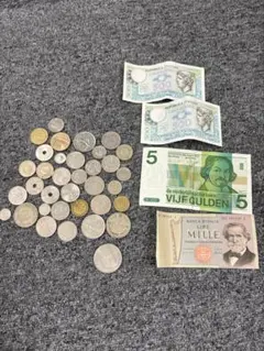 外国紙幣 硬貨 まとめセットのサムネイル