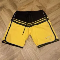 LYFT サーフパンツ レッド×イエロー Lサイズ - メルカリ