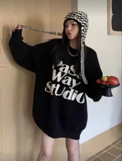 プルオーバーセーター シンプルロゴプリント S