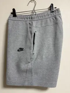 NIKE テックフリース ショートパンツ 928514-063 グレー