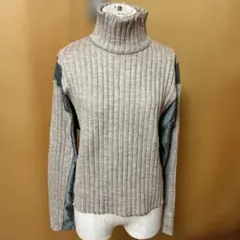 ZARAリブ編みタートルネックニット