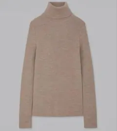 UNIQLO エクストラファインメリノリブタートルネックセーター　試着のみ　美品
