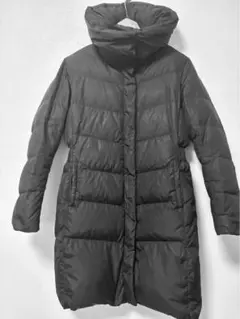 ユニクロ　ウエストギャザーダウンコート