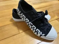 BURBERRY バーバリー ロゴプリント スニーカー 黒　38（24.5cm）のサムネイル
