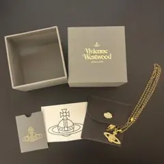 Vivienne Westwood 土星モチーフ ネックレス