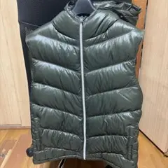 CONVERSE フード付きダウンベスト オリーブグリーン
