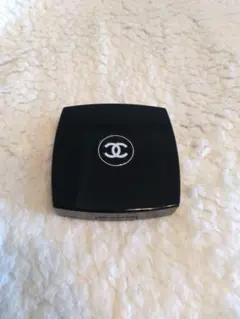 シャネル　アイシャドウ　LES4OMBES