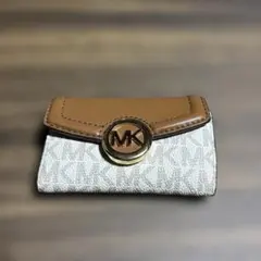 値引き　Michael Kors キーケース美品