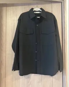 【美品】ZARA ブラック Mサイズ 長袖シャツのサムネイル